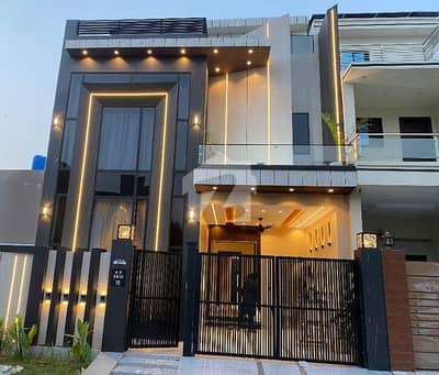 Luxury 5 Marla house with premium elevation for sale in Citi Housing Gujranwala