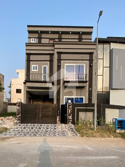 Ultra Modern 5 Marla house available for sale in Citi Housing Gujranwala