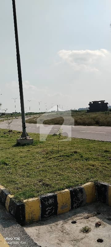 G14/2 main double road 804 Plot For Sale