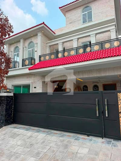 10 Marla brand new house for sale 10 Marla brand new house for sale