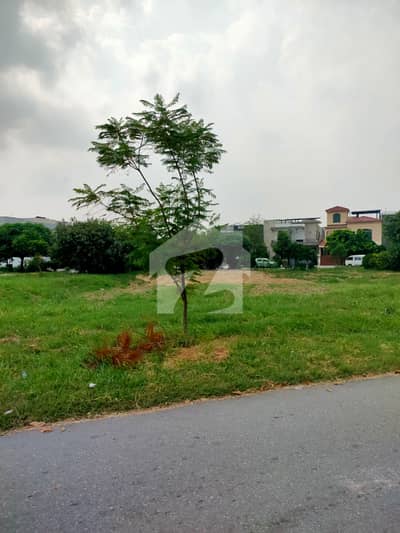 Prime Located 1 Kanal Residential Plot For Sale