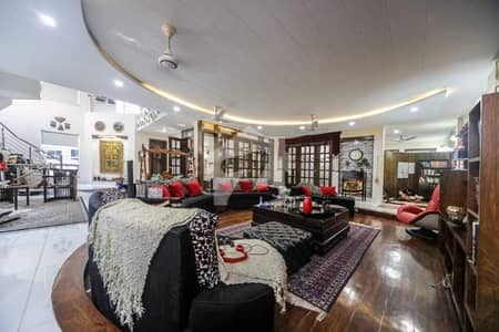 ON 70 FEET ROAD 2 KANAL MODERN DESIGN TOP LOCATION BUNGALOW IS AVAILABLE IN THE Q BLOCK OF PHASE 2 DHA LAHORE NEAR DHA CINEMA. 100% ORIGINAL AD. . . ON 70 FEET ROAD 2 KANAL MODERN DESIGN TOP LOCATION BUNGALOW IS AVAILABLE IN THE Q BLOCK OF PHASE 2 DHA LAHORE NEAR DHA CINEMA. 100% ORIGINAL AD. . .