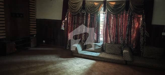 Prime Location 8 Marla House For Rent In Eden Avenue Lahore