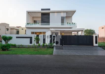 1 KANAL FULL BASEMENT TRIPLE UNITE HOUSE FOR SALE IN DHA PHASE 4
