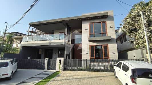 ڈی او ایچ ایس فیز 2 ملیر کنٹونمنٹ,کینٹ,کراچی میں 7 کمروں کا 1 کنال مکان 27.5 کروڑ میں برائے فروخت۔ ڈی او ایچ ایس فیز 2 ملیر کنٹونمنٹ,کینٹ,کراچی میں 7 کمروں کا 1 کنال مکان 27.5 کروڑ میں برائے فروخت۔