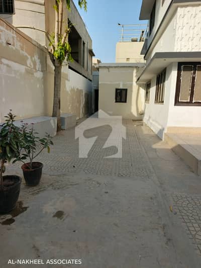 نارتھ ناظم آباد ۔ بلاک آر نارتھ ناظم آباد,کراچی میں 6 کمروں کا 1 کنال مکان 15.5 کروڑ میں برائے فروخت۔