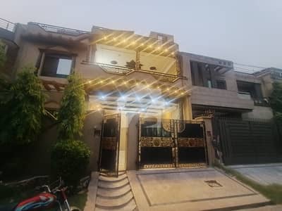 10 Marla Triple Storey House For Sale Good Location