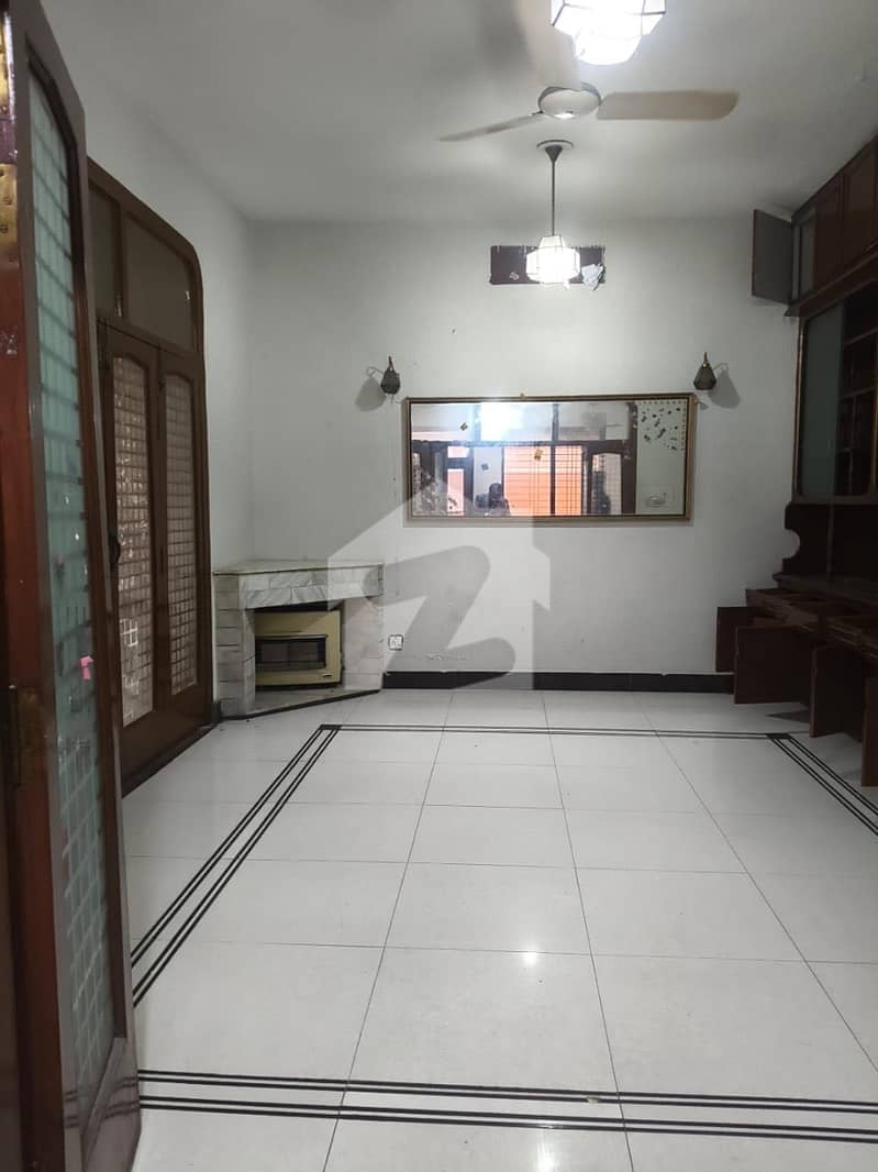F11 Enixy 4bedroom 4bath dabal story House For Rent F11 Enixy 4bedroom 4bath dabal story House For Rent