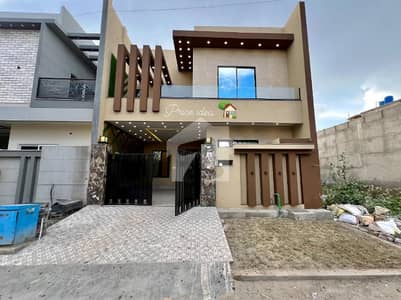 لیک سٹی میڈوز لاہور میں 3 کمروں کا 5 مرلہ مکان 2.75 کروڑ میں برائے فروخت۔ لیک سٹی میڈوز لاہور میں 3 کمروں کا 5 مرلہ مکان 2.75 کروڑ میں برائے فروخت۔