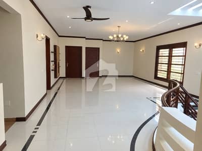 Khayaban E Ghazi 500 Yards Bungalow For Sale