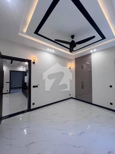 Mpchs multi gardens b-17 Islamabad