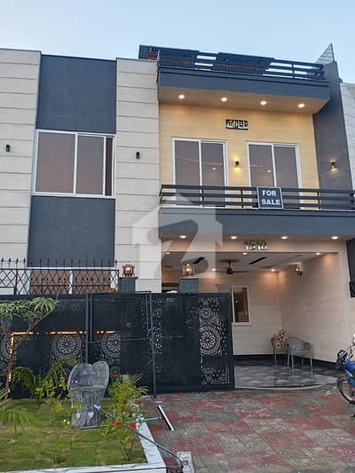 7 Marla Beautifull Designer House for sale in Reasonable Demand