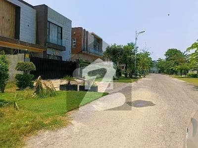 ڈی ایچ اے فیز 7 - بلاک ایکس ڈی ایچ اے فیز 7,ڈی ایچ اے ڈیفینس,لاہور میں 1 کنال رہائشی پلاٹ 3.05 کروڑ میں برائے فروخت۔ ڈی ایچ اے فیز 7 - بلاک ایکس ڈی ایچ اے فیز 7,ڈی ایچ اے ڈیفینس,لاہور میں 1 کنال رہائشی پلاٹ 3.05 کروڑ میں برائے فروخت۔