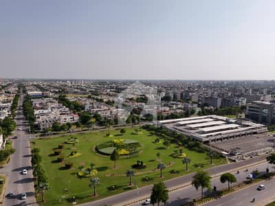 ڈی ایچ اے فیز 7 - بلاک یو ڈی ایچ اے فیز 7,ڈی ایچ اے ڈیفینس,لاہور میں 1 کنال رہائشی پلاٹ 4.65 کروڑ میں برائے فروخت۔