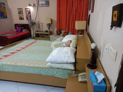 Dha Fully Furnished Room In 500 Yards Bungalow
