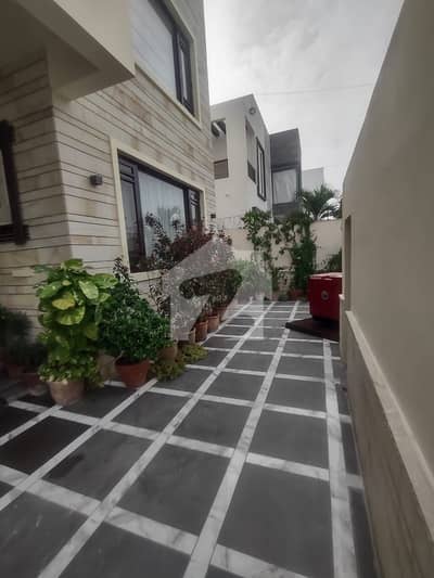 Prime Corner Location, 1000-Yard Corner House Available For Sale In A Prime And Fully Secured Location Prime Corner Location, 1000-Yard Corner House Available For Sale In A Prime And Fully Secured Location