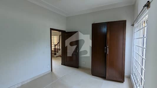 Ideal House For sale In Bahria Town Phase 8 - Rafi Block Ideal House For sale In Bahria Town Phase 8 - Rafi Block