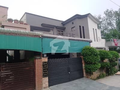 Buy A Centrally Located Prime Location 8 Marla House In Divine Gardens - Block D