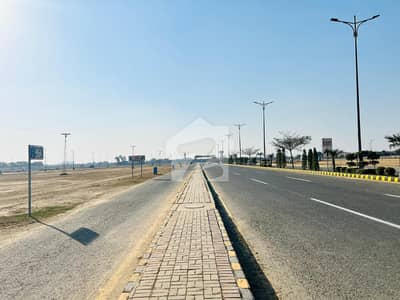 ڈی ایچ اے فیز9 پریزم - بلاک جی ڈی ایچ اے فیز9 پریزم,ڈی ایچ اے ڈیفینس,لاہور میں 1 کنال رہائشی پلاٹ 3.4 کروڑ میں برائے فروخت۔