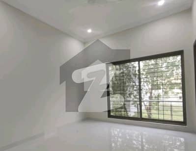House In Bahria Town - Sector E Sized 5 Marla Is Available