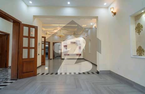 House Of 5 Marla Is Available For Sale In Bahria Town - Sector C, Lahore