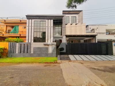 Prime Location House Of 1 Kanal Available For Sale In Wapda Town Phase 1 - Block F1 Prime Location House Of 1 Kanal Available For Sale In Wapda Town Phase 1 - Block F1