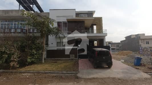 Prime Location 7 Marla House available for sale in Gulberg Residencia - Block F if you hurry