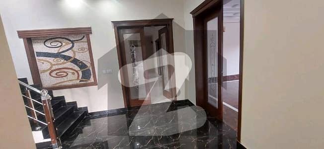 بحریہ ٹاؤن سیکٹر ای بحریہ ٹاؤن,لاہور میں 2 کمروں کا 8 مرلہ زیریں پورشن 85.0 ہزار میں کرایہ پر دستیاب ہے۔ بحریہ ٹاؤن سیکٹر ای بحریہ ٹاؤن,لاہور میں 2 کمروں کا 8 مرلہ زیریں پورشن 85.0 ہزار میں کرایہ پر دستیاب ہے۔