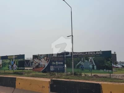 مارگلہ انکلیو اسلام آباد میں 10 مرلہ رہائشی پلاٹ 3.5 کروڑ میں برائے فروخت۔ مارگلہ انکلیو اسلام آباد میں 10 مرلہ رہائشی پلاٹ 3.5 کروڑ میں برائے فروخت۔