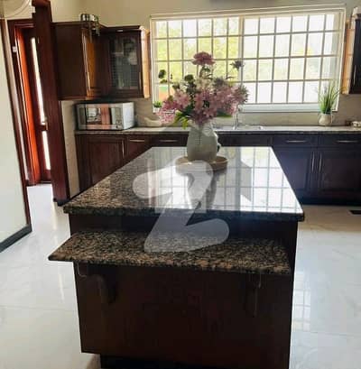 Upper Portion For Rent 10 Marla