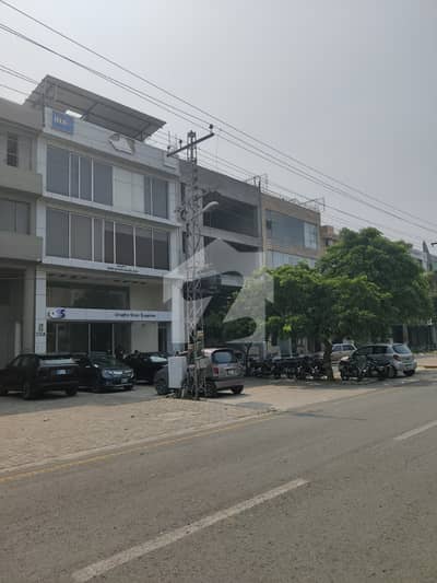 ڈی ایچ اے فیز 4 - بلاک ڈیڈی ڈی ایچ اے فیز 4,ڈی ایچ اے ڈیفینس,لاہور میں 5 کمروں کا 4 مرلہ عمارت 6.5 لاکھ میں کرایہ پر دستیاب ہے۔