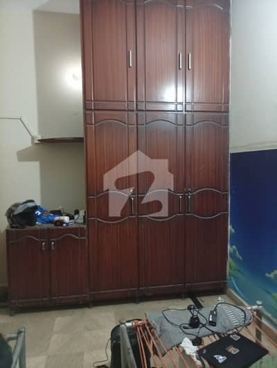 4 Marla Lower Portion For Rent 1bad Attached Bathroom TV Launch Kitchen Marble Floorng