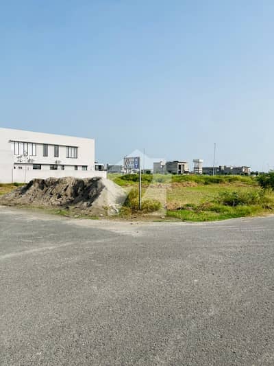 Investors Should sale This Residential Plot Located Ideally In DHA Defence