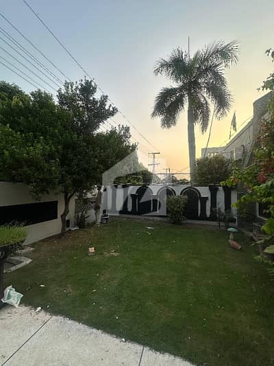 paragon city Lahore Barki road 5 m plot for sale near park comm masjid school