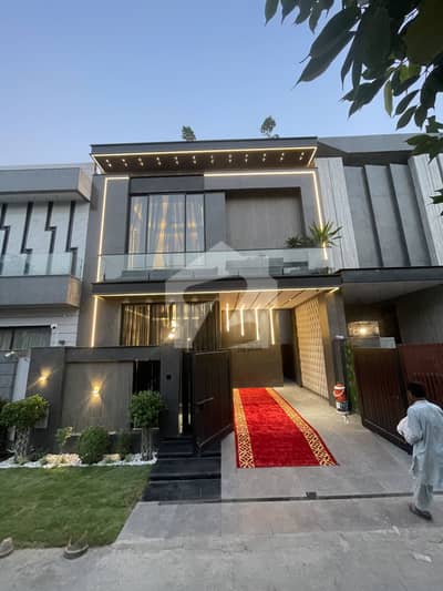 5 Marla Modern House With Luxury Living Solid Construction For Sale DHA 9 Town 5 Marla Modern House With Luxury Living Solid Construction For Sale DHA 9 Town