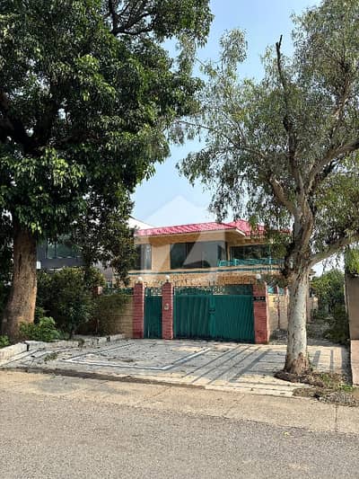 Corner House For Sale in F-10 Islamabad