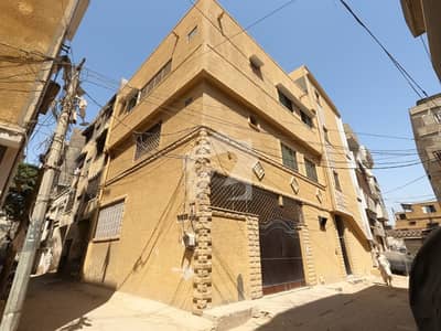 Prime Location 178 Square Yards House Is Available For Sale In Green Town