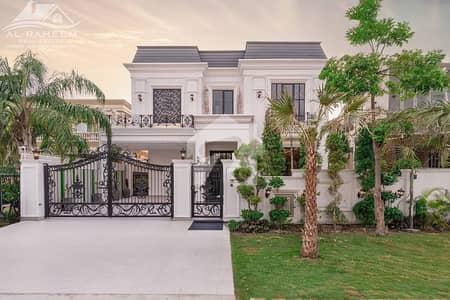 1 KANAL WHITE CLASSIC DESIGN LUXURY VILLA FOR SALE IN DHA PHASE 4 NEAR TO PARK.