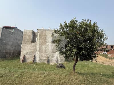 5 Marla plot for sale located in bhs phase one Huraira block