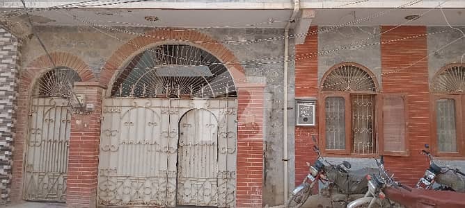 کاظم آباد ملیر,کراچی میں 9 کمروں کا 8 مرلہ مکان 3.5 کروڑ میں برائے فروخت۔