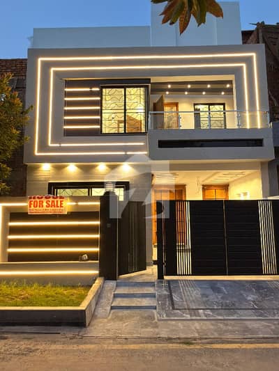 5 MARLA MORDEN ULTRA LUXURY HOUSE FOR SALE IN NEW LAHORE CITY PHASE 2 B Block Facing Park