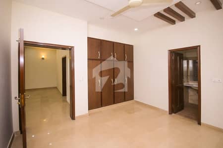10 Marla House Upper Portion For Rent In DHA Phase 1