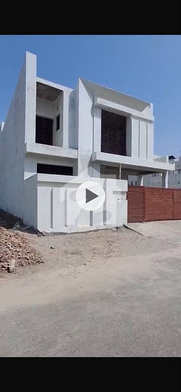 ڈی ایچ اے فیز 1 ۔ سیکٹر بی1 ڈی ایچ اے فیز 1,ڈی ایچ اے ڈیفینس,ملتان میں 5 کمروں کا 10 مرلہ مکان 2.0 کروڑ میں برائے فروخت۔ ڈی ایچ اے فیز 1 ۔ سیکٹر بی1 ڈی ایچ اے فیز 1,ڈی ایچ اے ڈیفینس,ملتان میں 5 کمروں کا 10 مرلہ مکان 2.0 کروڑ میں برائے فروخت۔