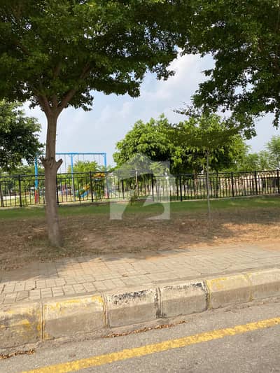 Lake View 10 Marla Plot For Sale Premium Location 1.85 Crore Lake View 10 Marla Plot For Sale Premium Location 1.85 Crore