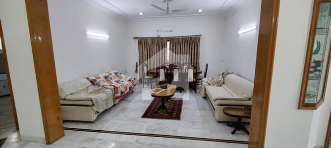 FULLY FURNISHED 01 KANAL UPPER PORTION AVAILABLE FOR RENT FOR SHORT & LONG STAY
