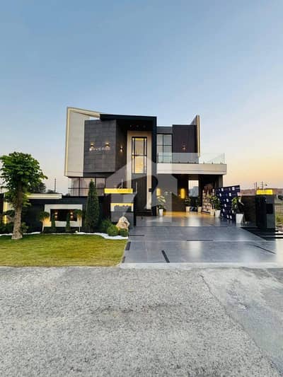 MOST UNIQUE DESIGN ONE KANAL LUXURIOUS HOUSE NEAR RAYA GOLF CLUB FOR SALE