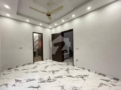 فارمانئیٹس ہاؤسنگ سکیم لاہور میں 3 کمروں کا 5 مرلہ مکان 85.0 ہزار میں کرایہ پر دستیاب ہے۔ فارمانئیٹس ہاؤسنگ سکیم لاہور میں 3 کمروں کا 5 مرلہ مکان 85.0 ہزار میں کرایہ پر دستیاب ہے۔