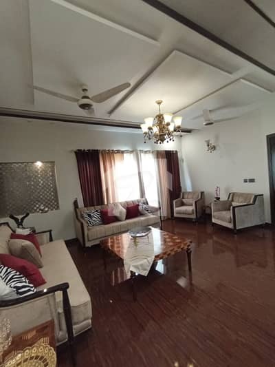 Spacious 1 Kanal Upper Portion Available For Rent In DHA Phase 5 - Block H