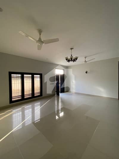 Portion For Rent  Ground Floor  600 Yards Phase 5