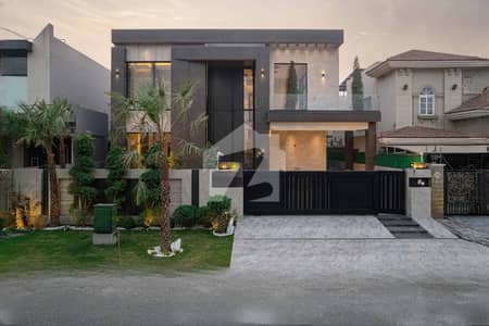 LUXURY 1-KANAL HOUSE FOR SALE WITH LOW BUDGET FANTASTIC OPTION